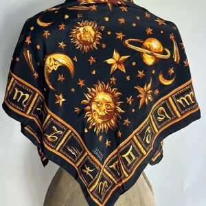 Vintage 1980s Rare Gianni Versace Foulard Scarf